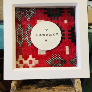 Vintage Tapestry 'Cartref' (Home) Frame (Red)