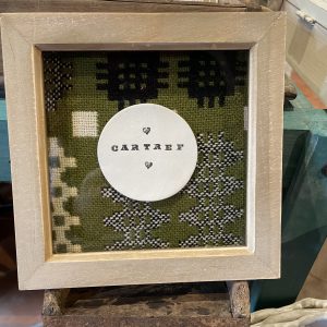 Vintage Tapestry 'Cartref' (Home) Frame (Green)